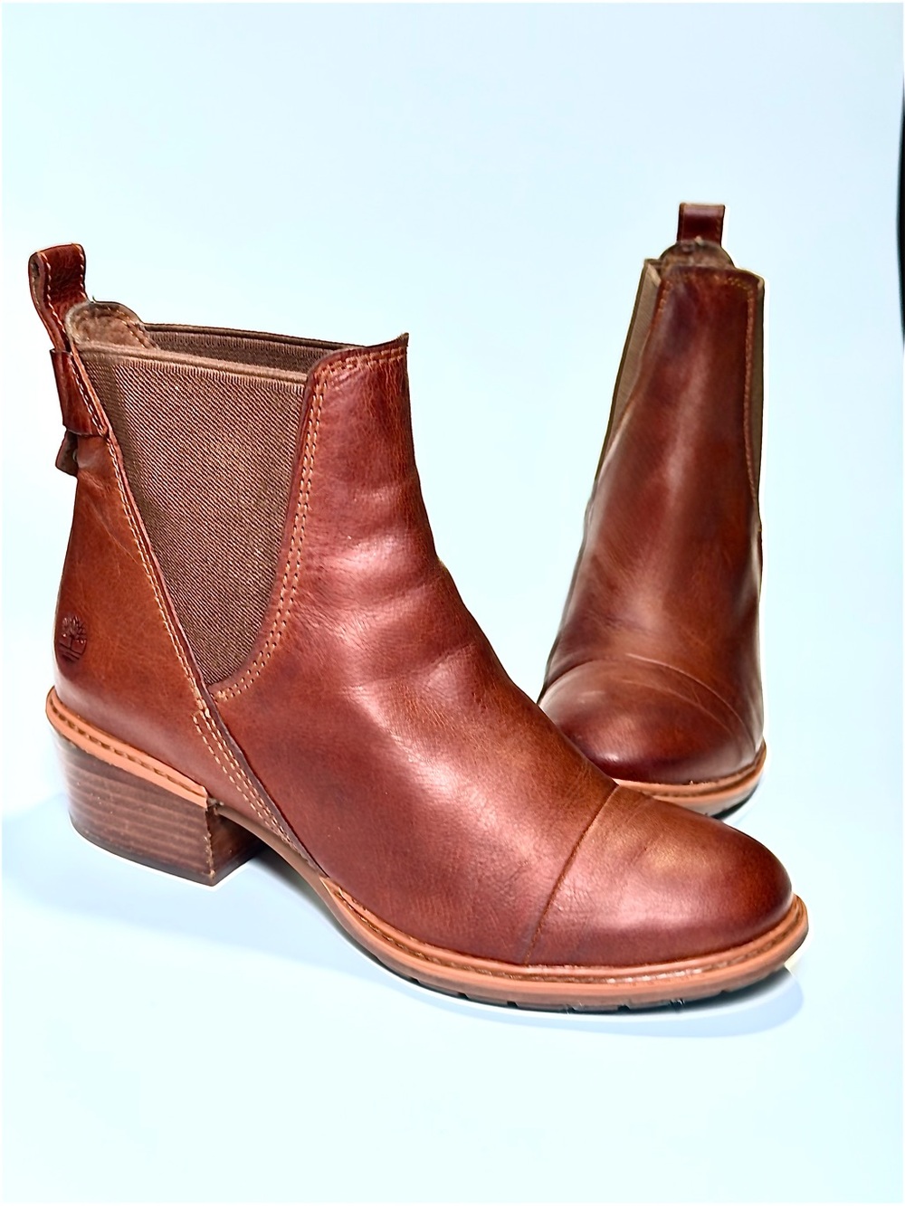 Timberland Women's Sutherlin Bay Warm Brown Leather Chelsea Ankle Boots